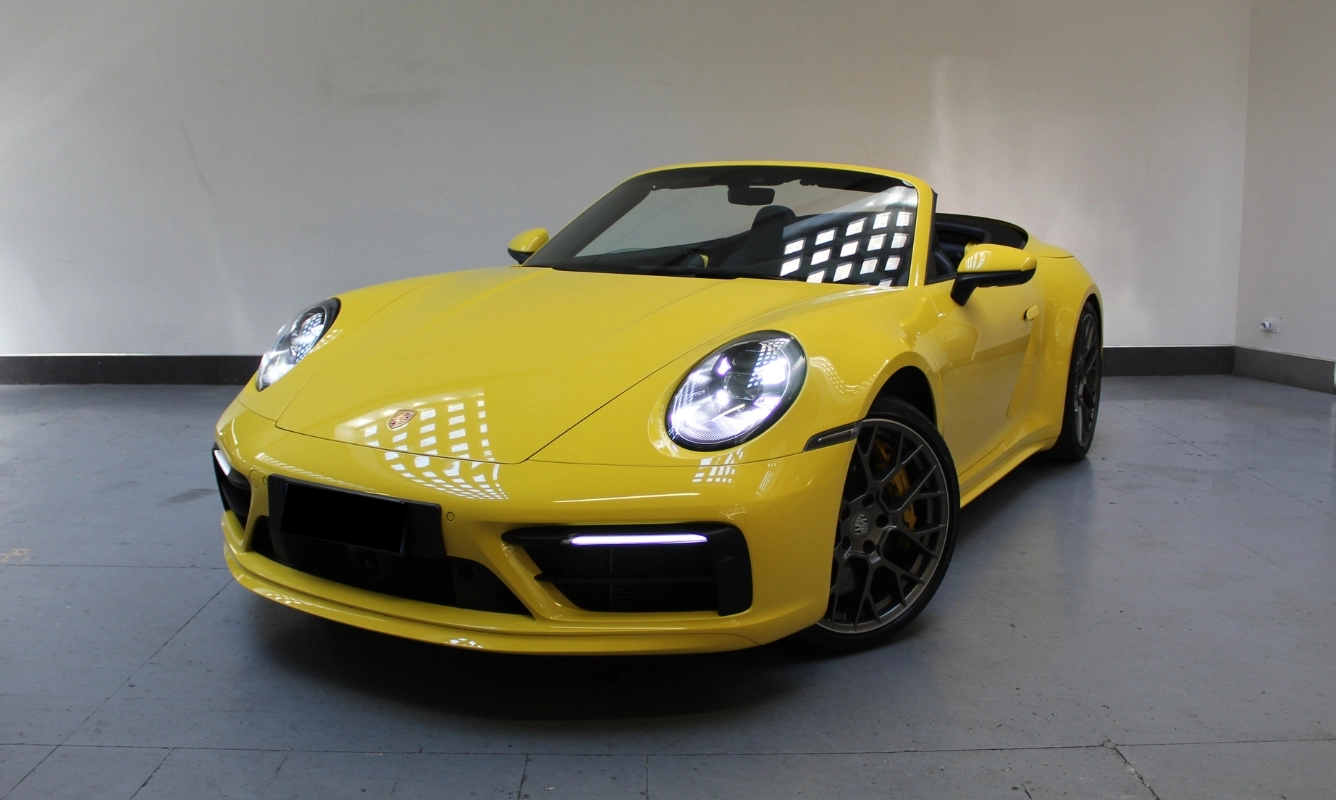 rent Porsche 911 Carrera 992 Cabrio rent Porsche 911 Carrera 992 Cabrio